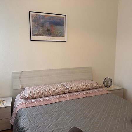 5' From Punta Gro Beach With Free Swimming Pool Sirmione Exterior photo